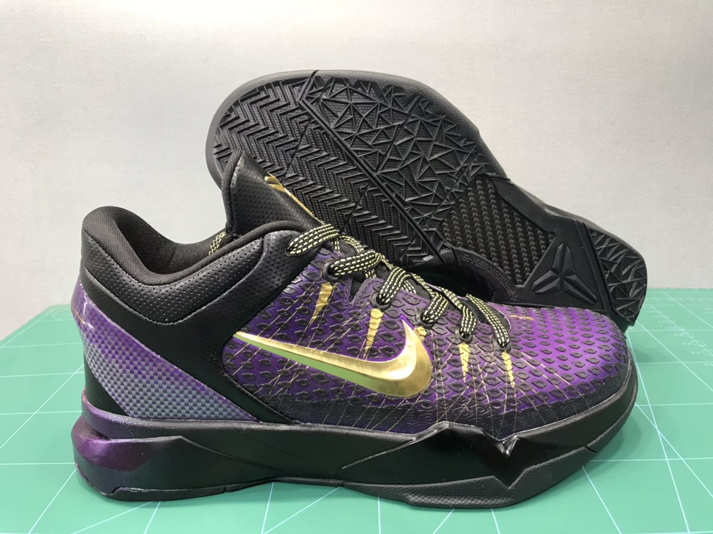 Nike Kobe 7 Purple Gold Lakers